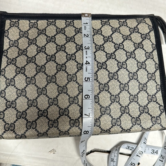 Vintage Gucci Clutch - Picture 8 of 14